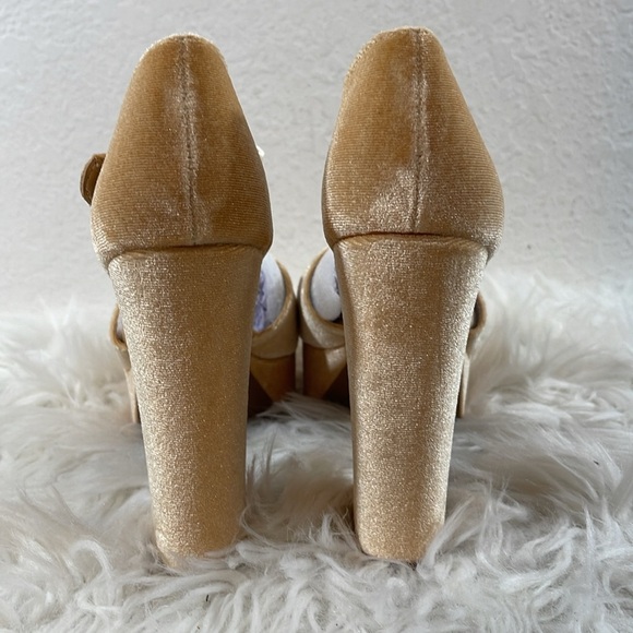 LULUS Crushest Champagne Velvet Rhinestone Ankle Strap Heels Size 7.5 NEW - Picture 16 of 16
